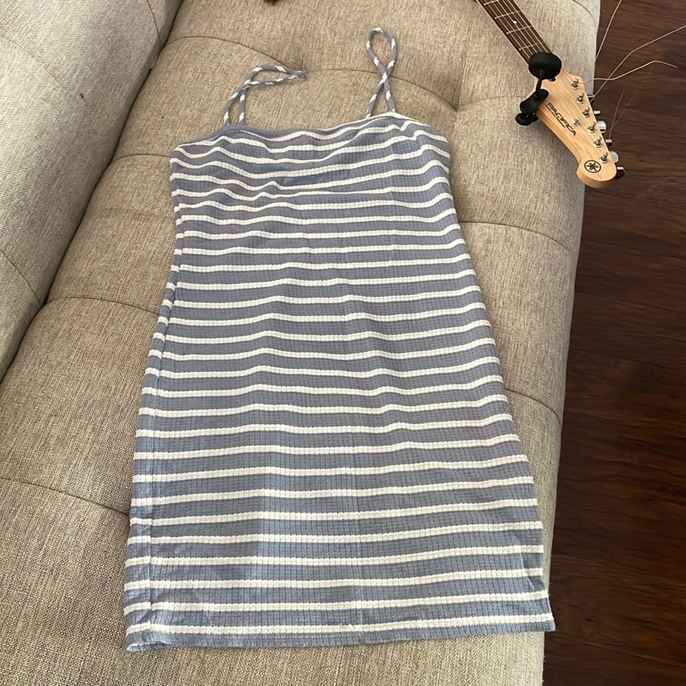 Cute tank dress , Sz M , pre owned in great condition.